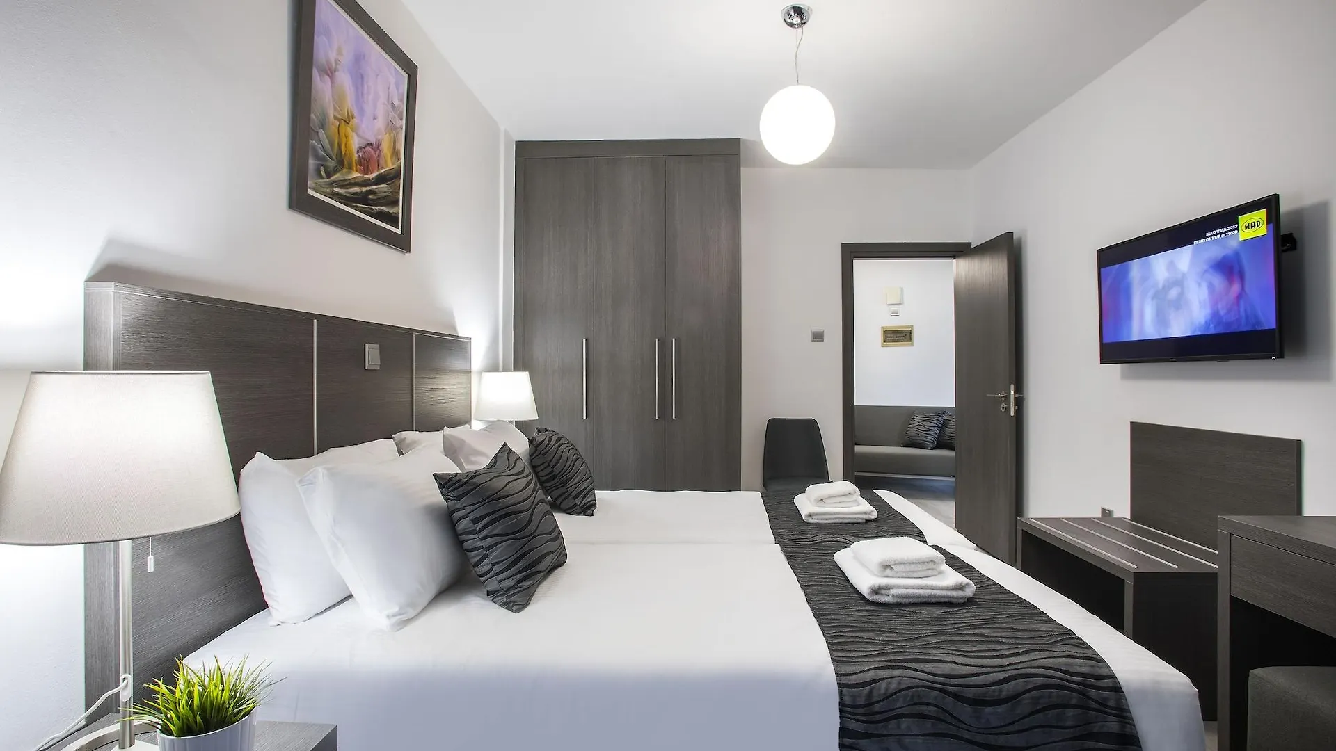Blazer Residence Larnaca Aparthotel