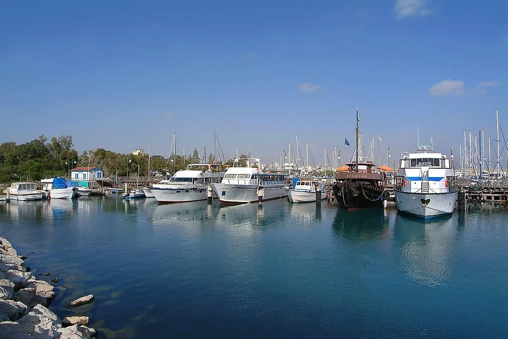 Aparthotel Blazer Residence Larnaca