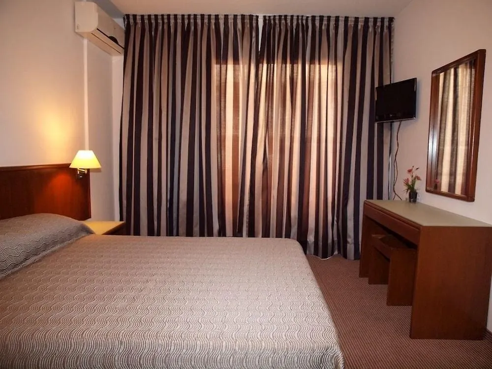 Blazer Residence Larnaca 2*,