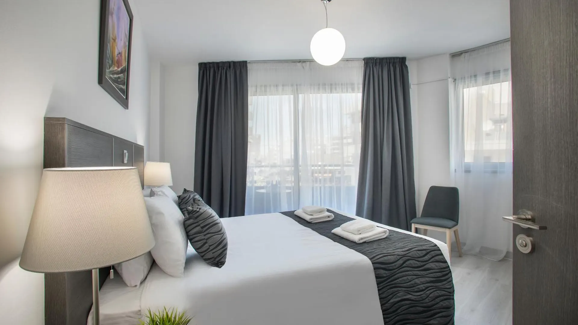 Blazer Residence Larnaca Aparthotel
