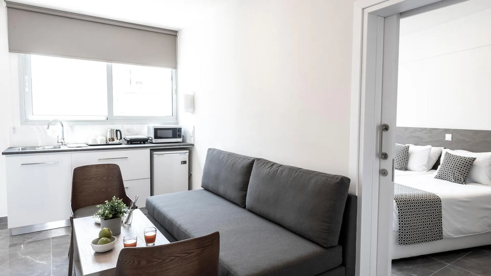 Blazer Residence Larnaca Aparthotel